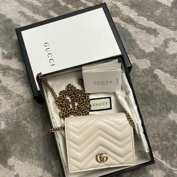 AUTHENTIC GUCCI MINI WALLET / PURSE WITH DETACHABLE CHAIN NEW NEVER WORN - Picture 1 of 4